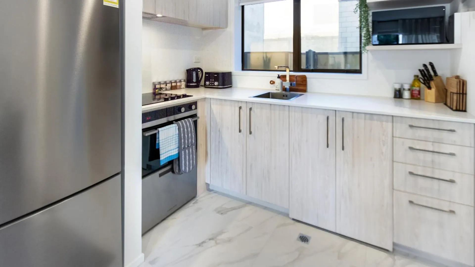 Cbd Luxury Homes Near Cafes Hagley Park River Christchurch 0*,  New Zealand